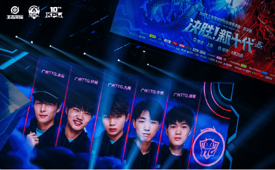 雄鹿都严格 雄鹿都严格